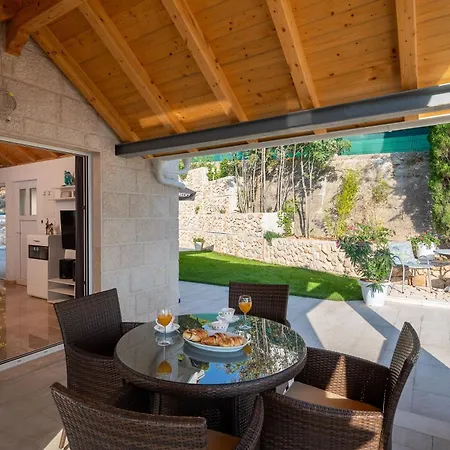 Ferienvilla Leoma Mit Privatem Pool Holiday home Marusici (Split-Dalmatia)