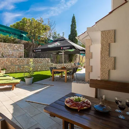 Holiday home Ferienvilla Leoma Mit Privatem Pool *