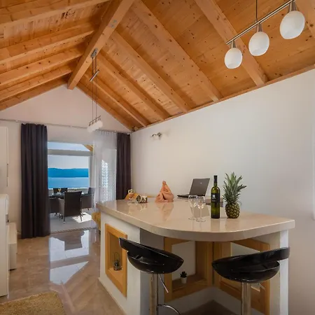 Ferienvilla Leoma Mit Privatem Pool * Marusici (Split-Dalmatia)